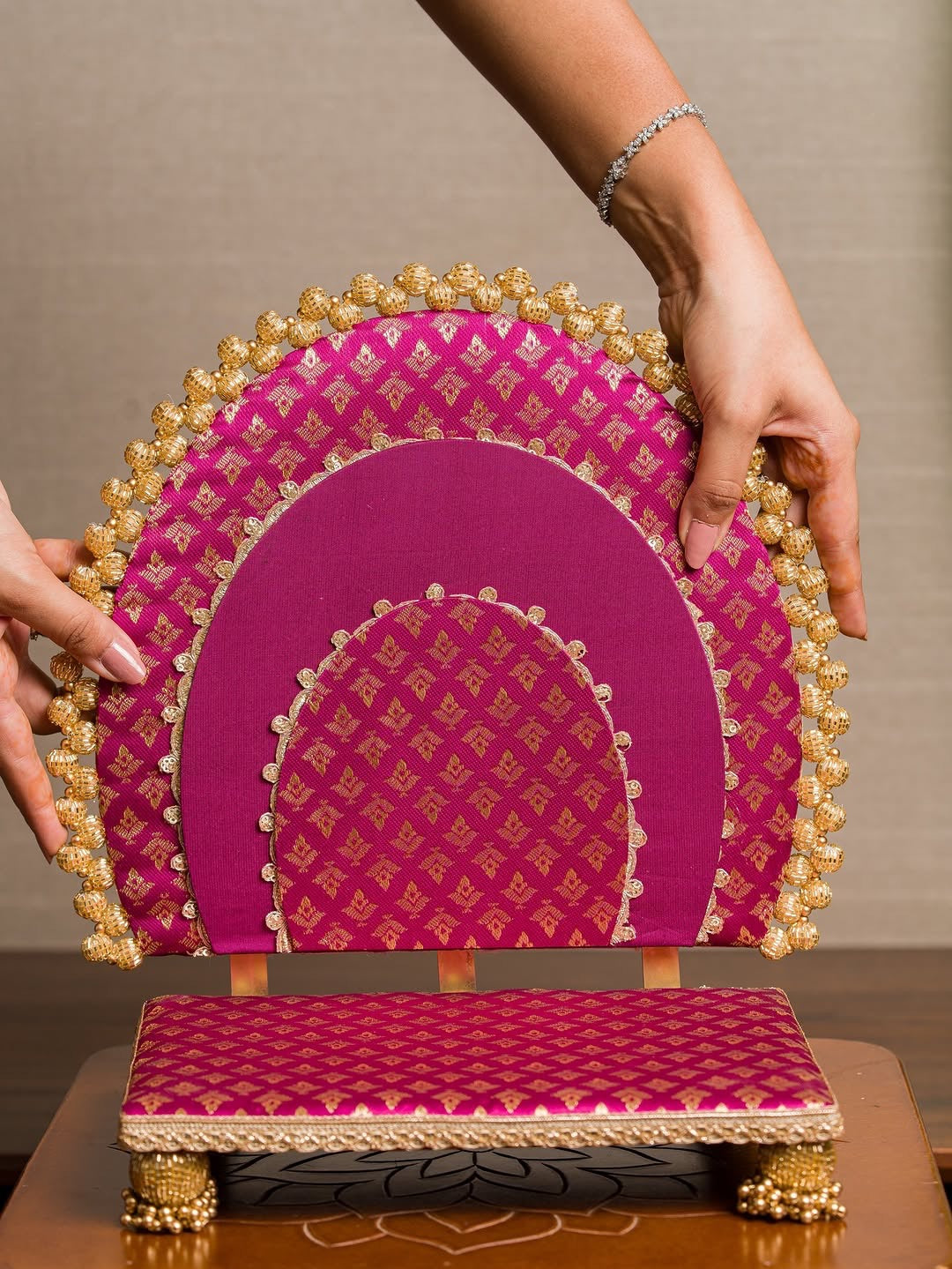 Jayshree Detachable 1 Feet Idol Sinhasan | Heritage