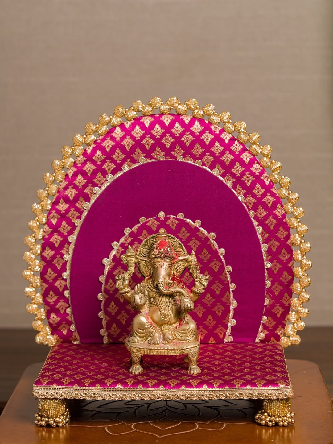 Jayshree Detachable 1 Feet Idol Sinhasan | Heritage