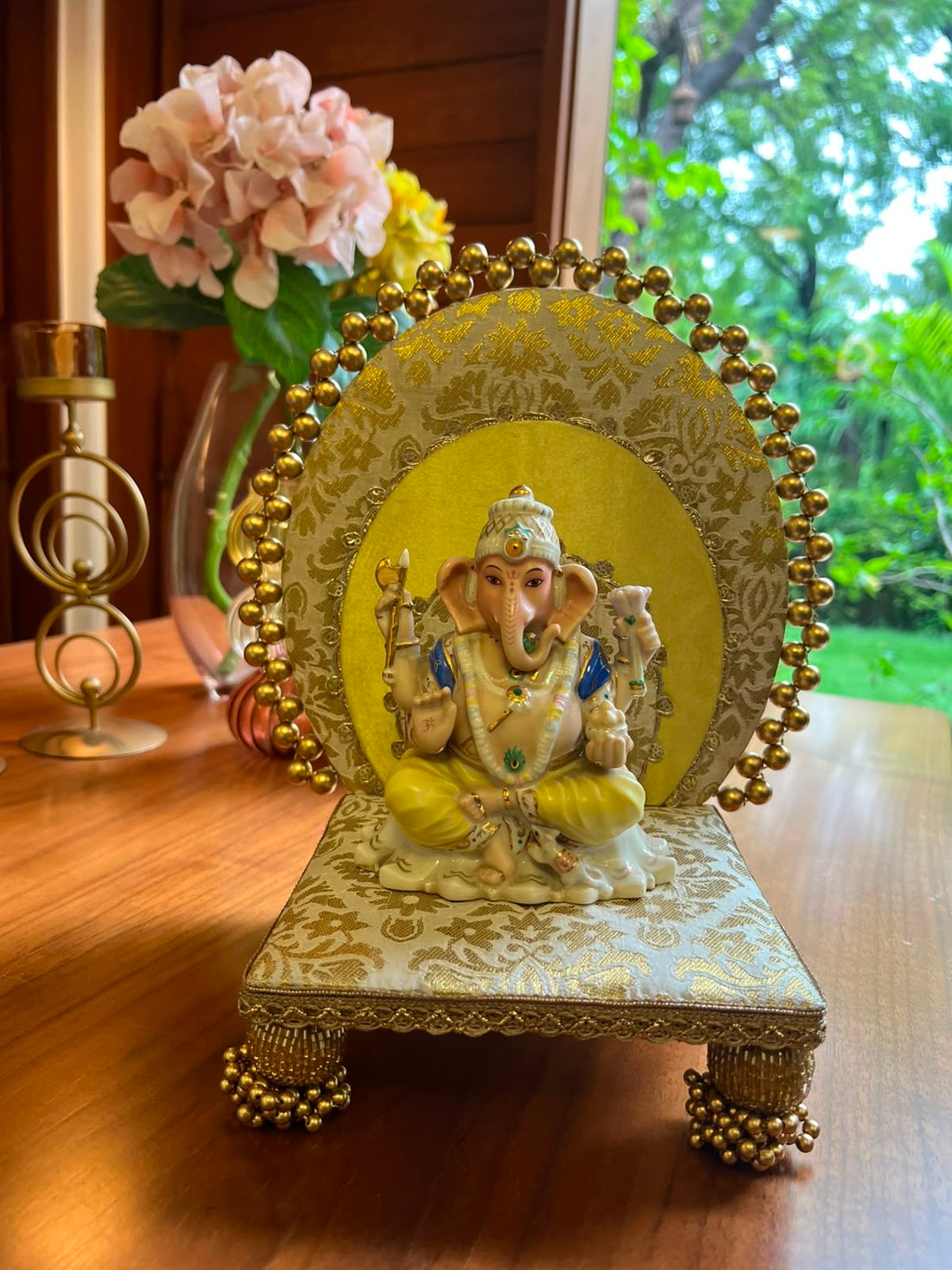 Shwet Sona Detachable Custom Sinhasan | Classic