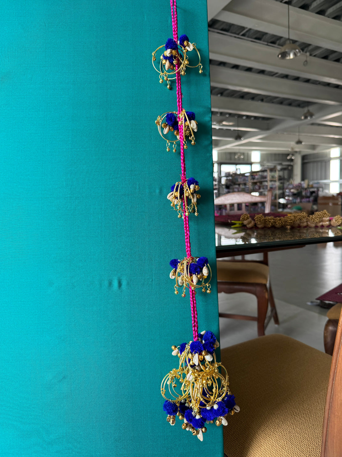 Kangan Jhilmil Hanging