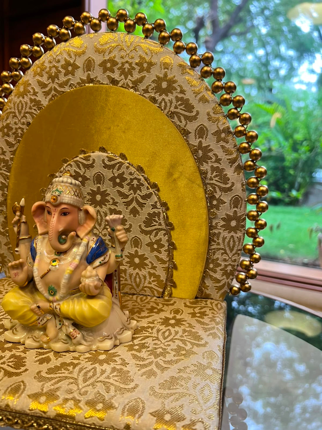 Shwet Sona Detachable 2 feet Idol Sinhasan | Classic