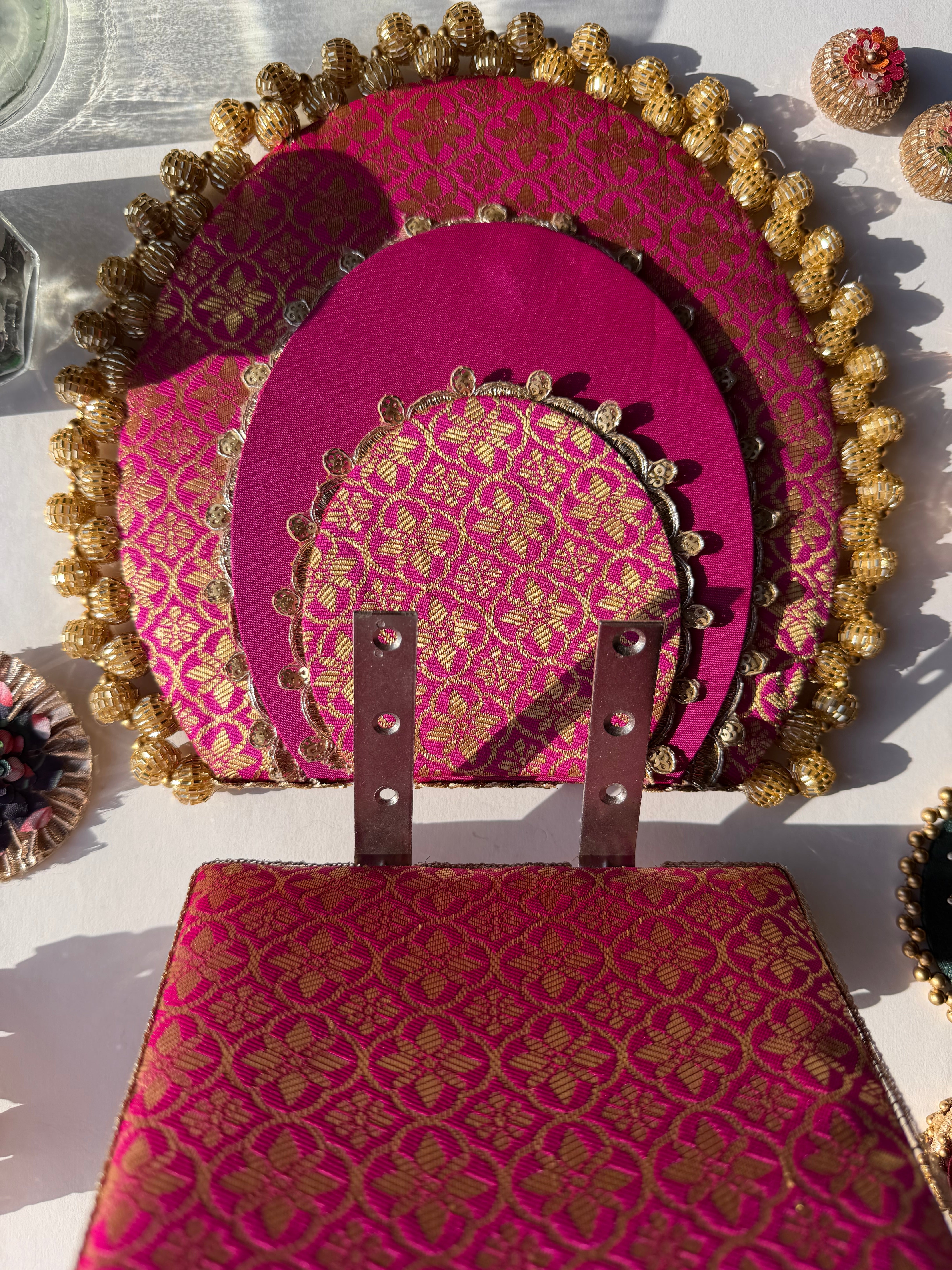 Sejal Detachable 1.5 Feet Idol Sihasan | Heritage