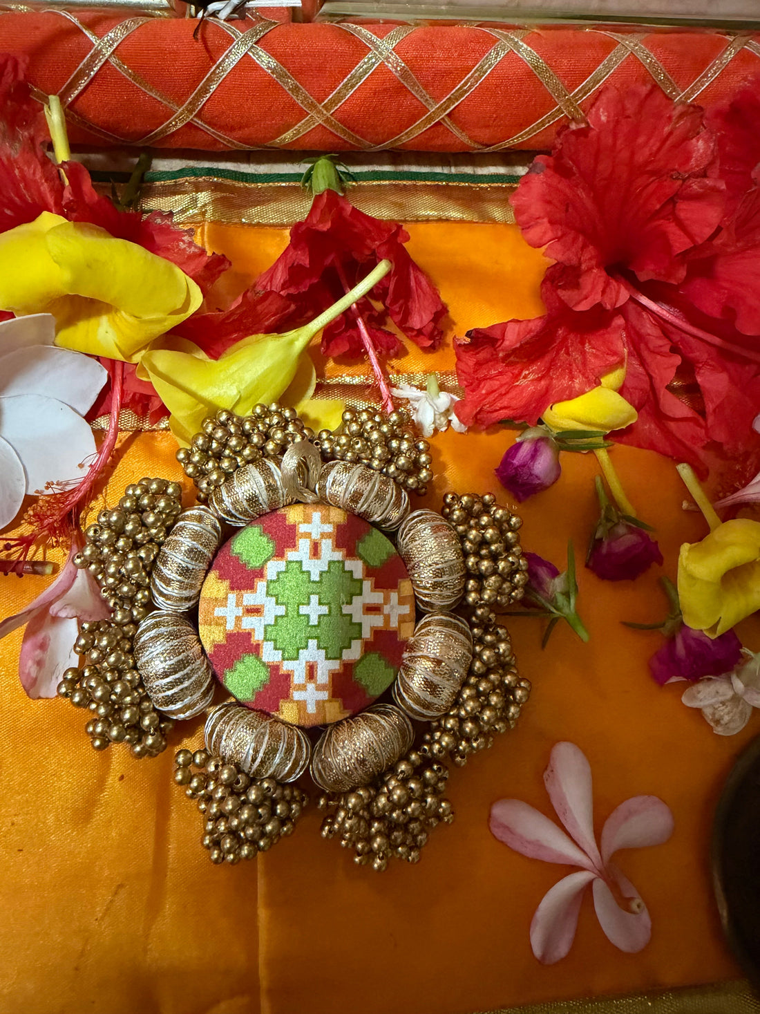 Lakshmi Pagla Mini Platter + Hanging: Solid Maroon + Maroon Navratna Patola