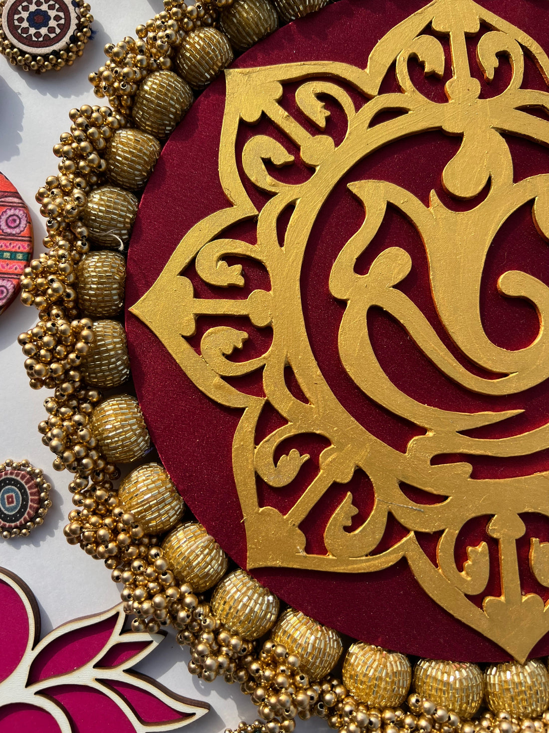 Blossom Ganesh Platter: Solid Maroon + Kamal Bandhej