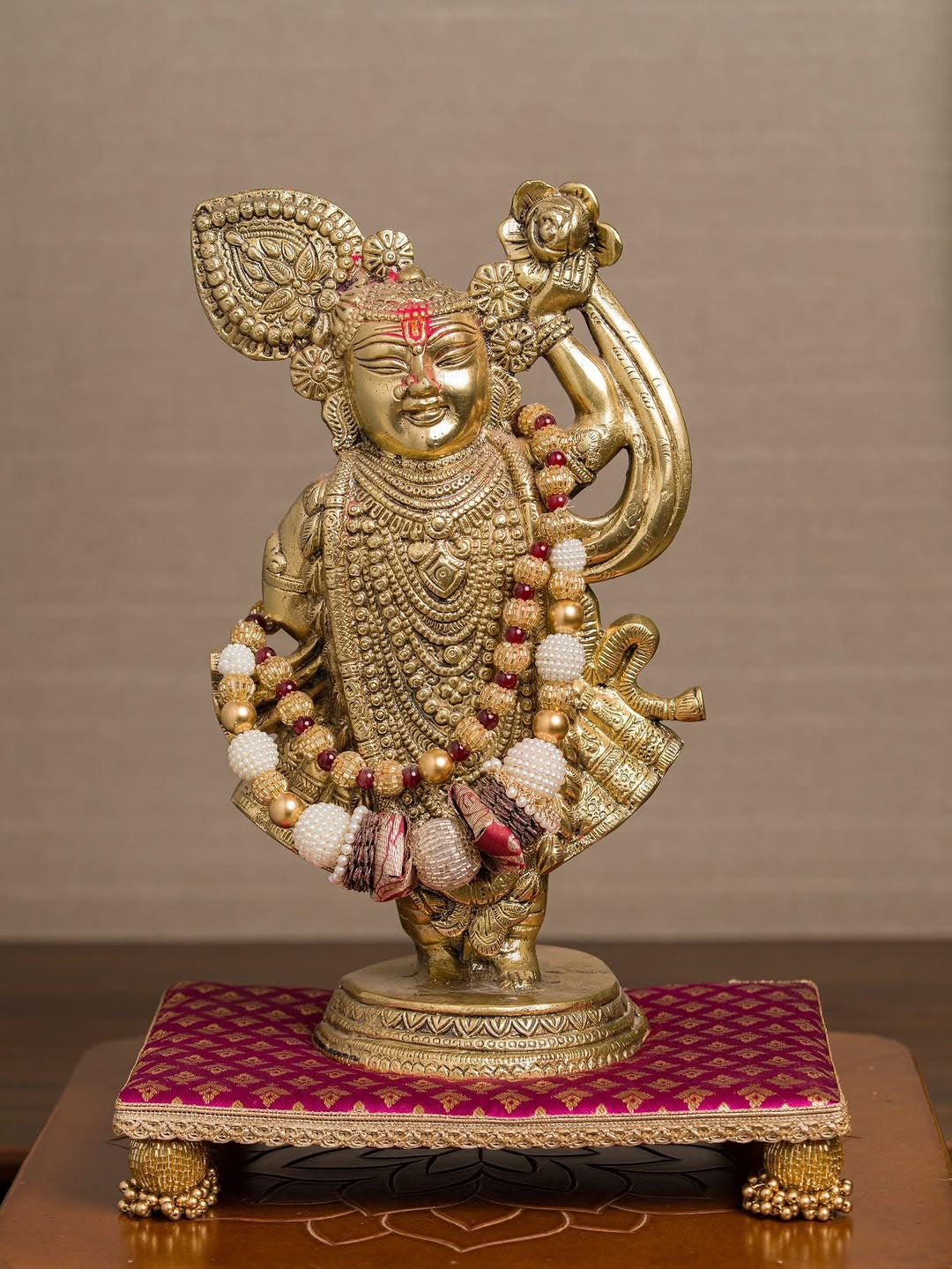 Jayshree Detachable 1 Feet Idol Sinhasan | Heritage