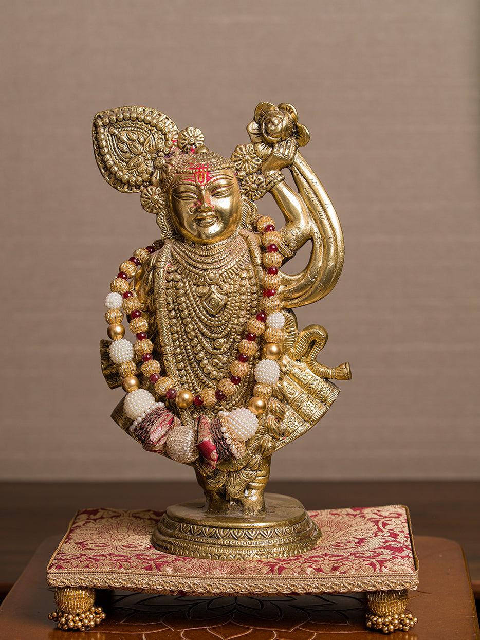 Ishita Detachable 1.5 Feet Idol Sihasan | Heritage