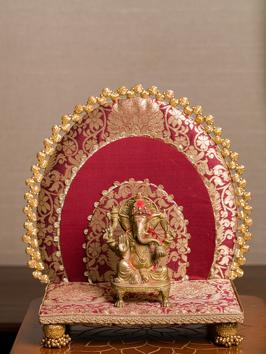 Ishita Detachable 2 Feet Idol Sihasan | Heritage
