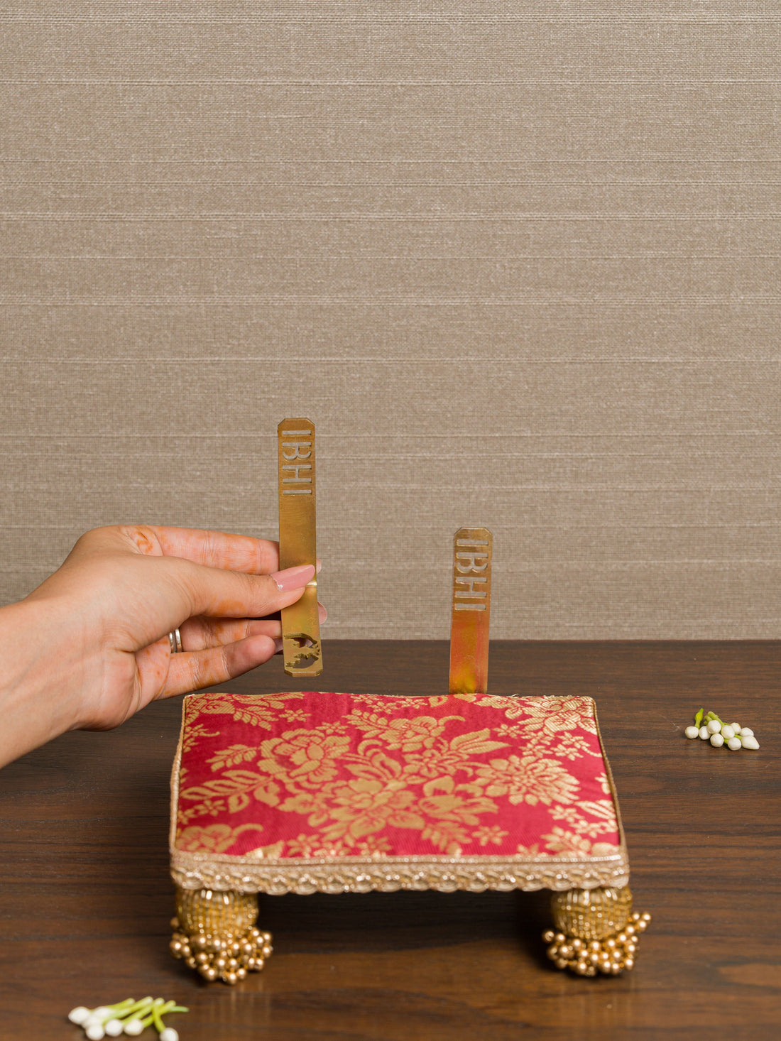 Gulab Detachable Custom Sinhasan | Classic