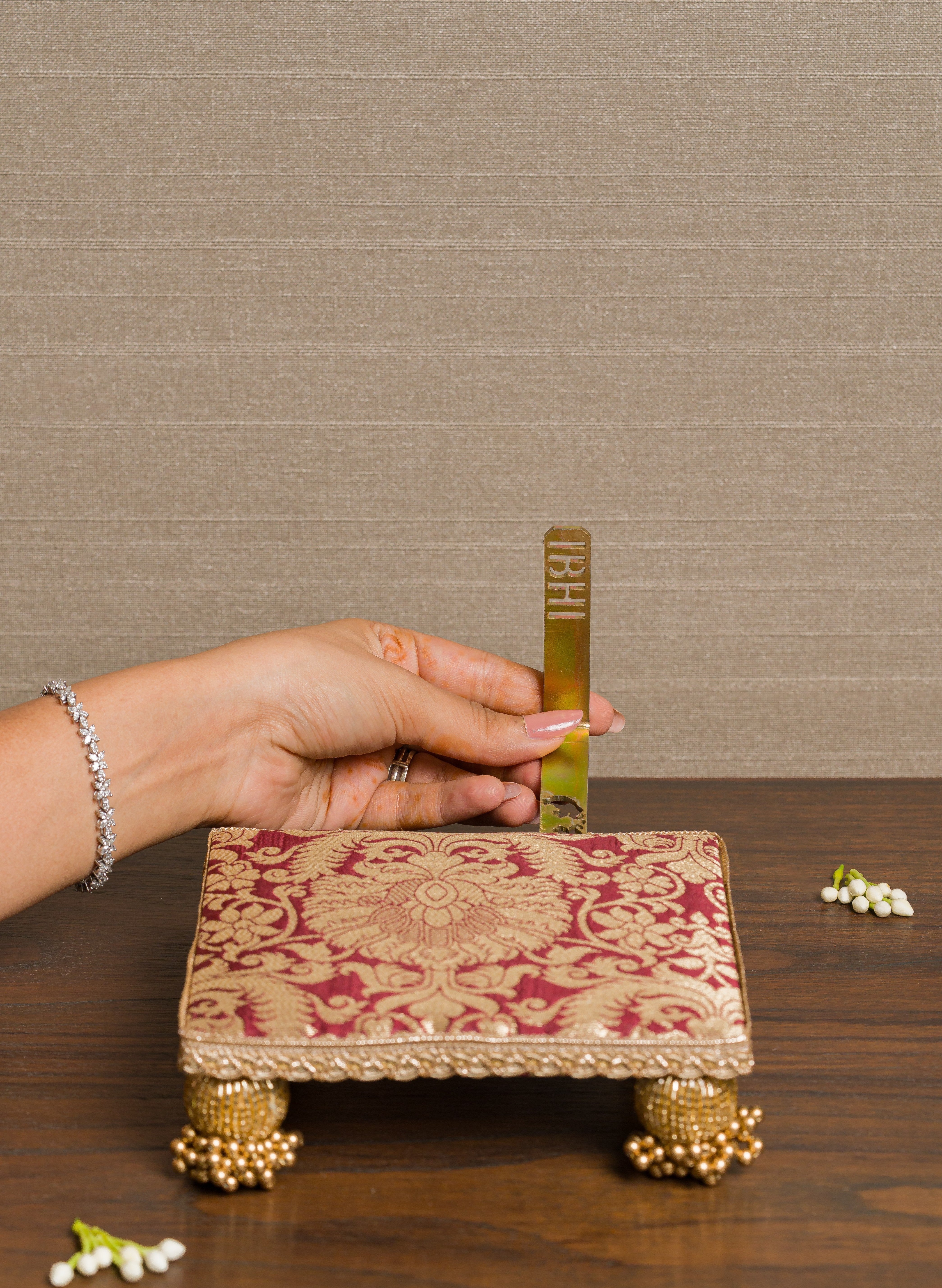 Ishita Detachable Custom Sihasan | Heritage