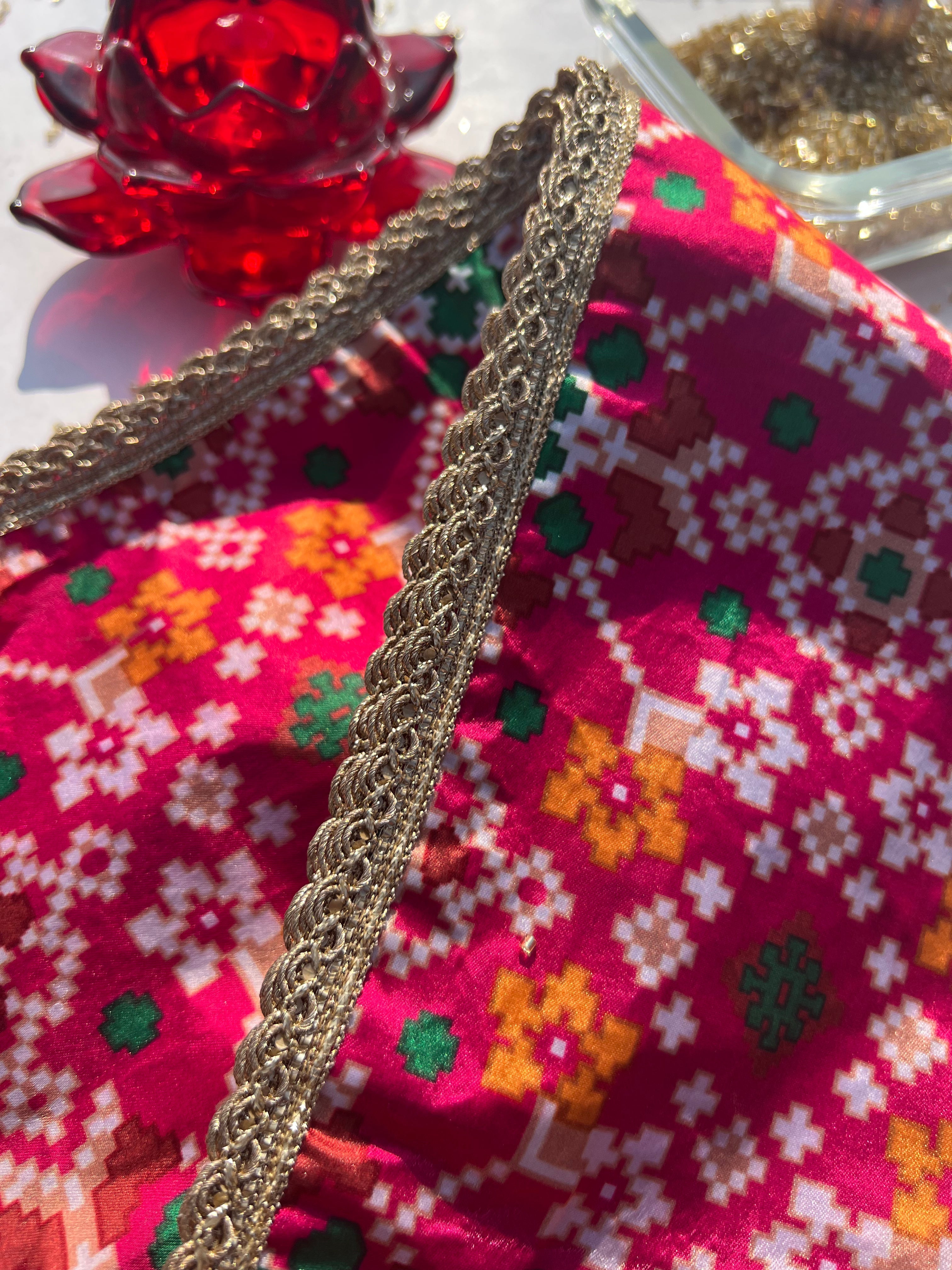 KHES: Gulaabi Navratna Patola + Solid Pink
