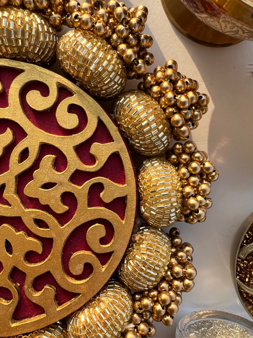 Manjari CHAAND SE SUNDAR Pallet: Solid Maroon + Pink Colloquial Divine Pichwai