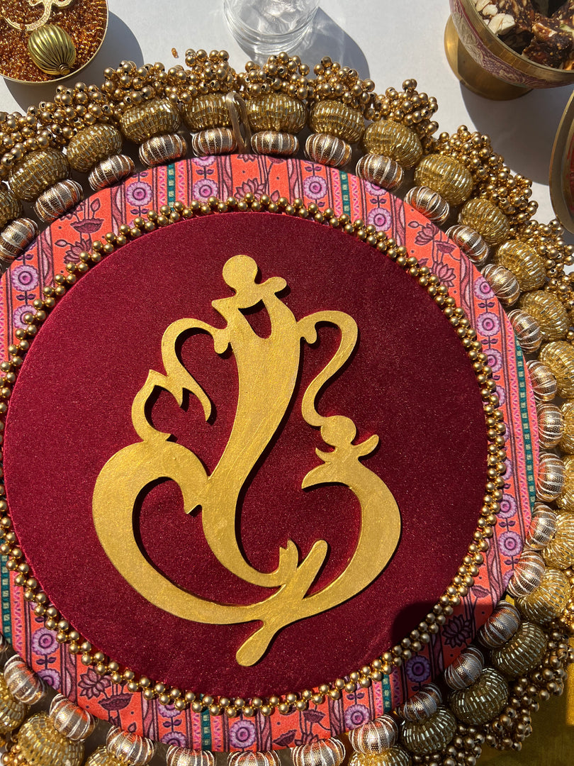 Ganesh Motif Platter + Hanging: Kamal Bandhej + Bottle Green Navratna Patola