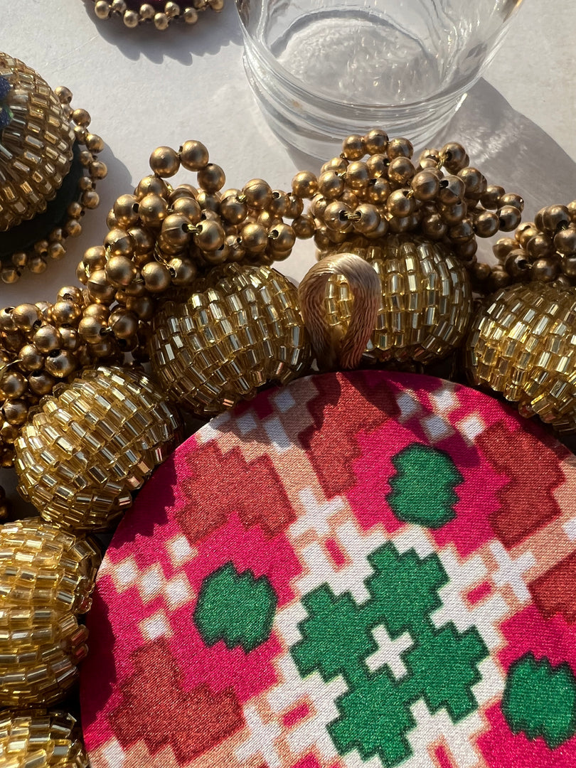 Spherical Mini Platter: Quill Mor Bani Thangat Kare + Bottle Green Navratna Patola