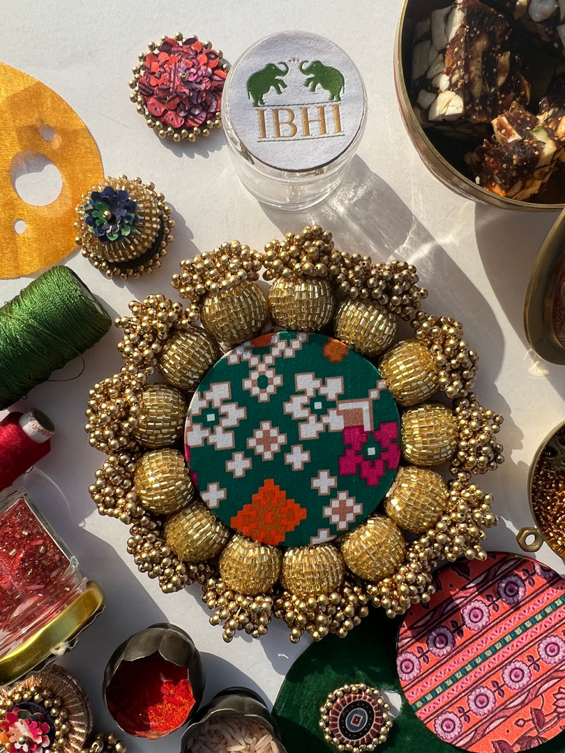 Spherical Mini Platter: Quill Mor Bani Thangat Kare + Bottle Green Navratna Patola