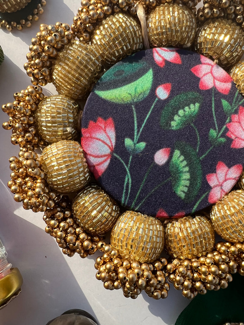 Spherical Mini Platter: Quill Mor Bani Thangat Kare + Bottle Green Navratna Patola
