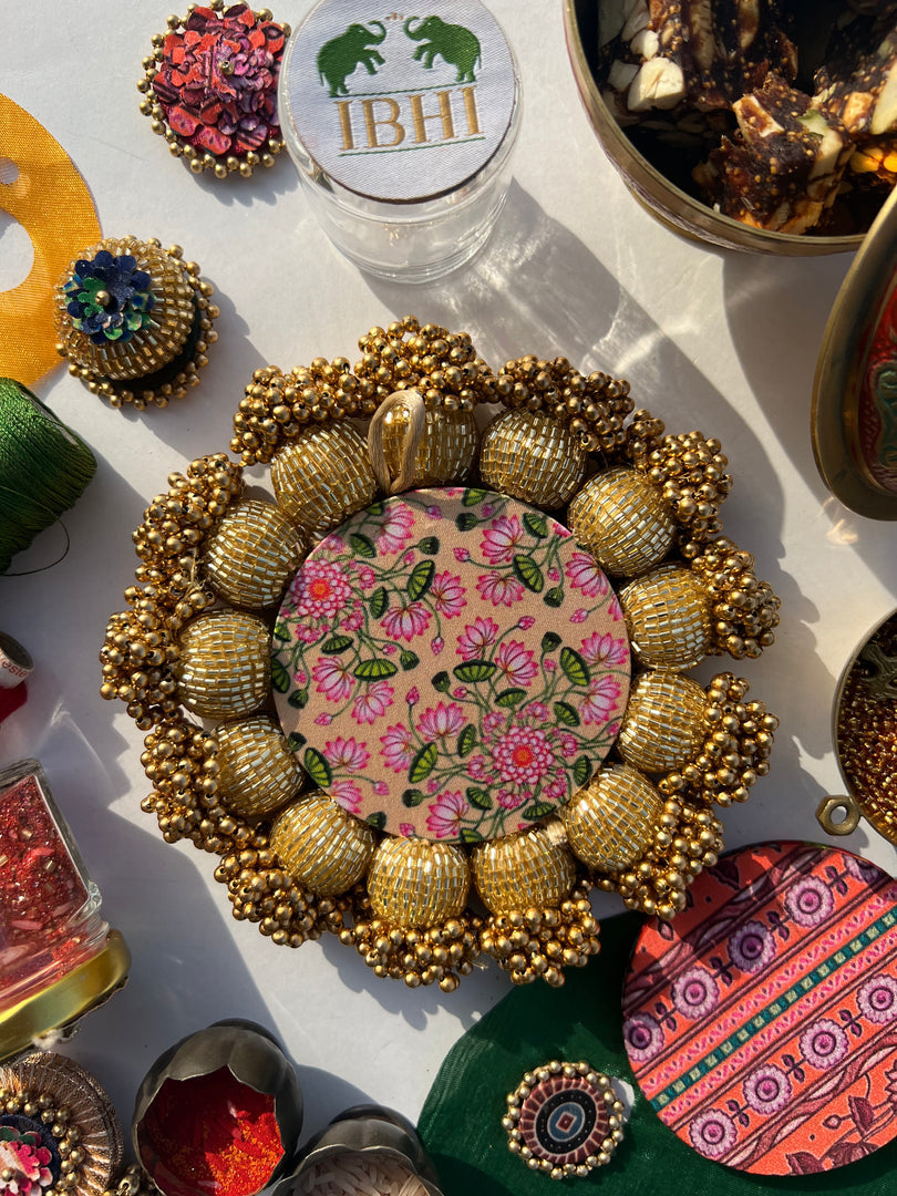 Spherical Mini Platter: Quill Mor Bani Thangat Kare + Bottle Green Navratna Patola