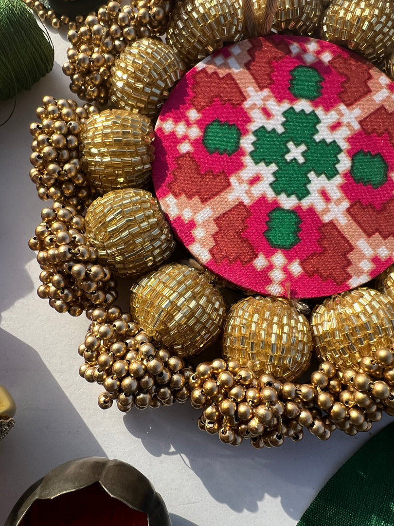 Spherical Mini Platter: Quill Mor Bani Thangat Kare + Bottle Green Navratna Patola