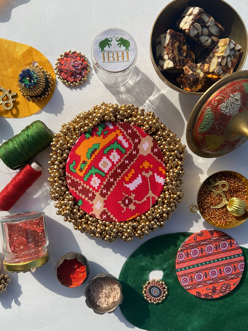 FIFO Platter: Golden Yellow + Maroon Navratna Patola