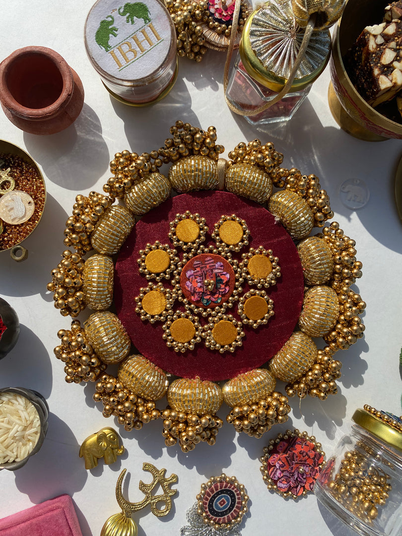 Mandala DIVA DIYA Platter: Solid Vermillion + Vermillion Congruous Divine Pichwai