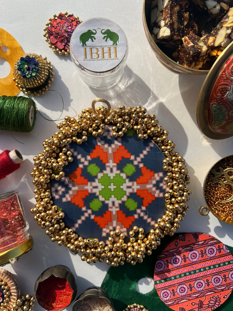 FIFO Platter: Golden Yellow + Maroon Navratna Patola