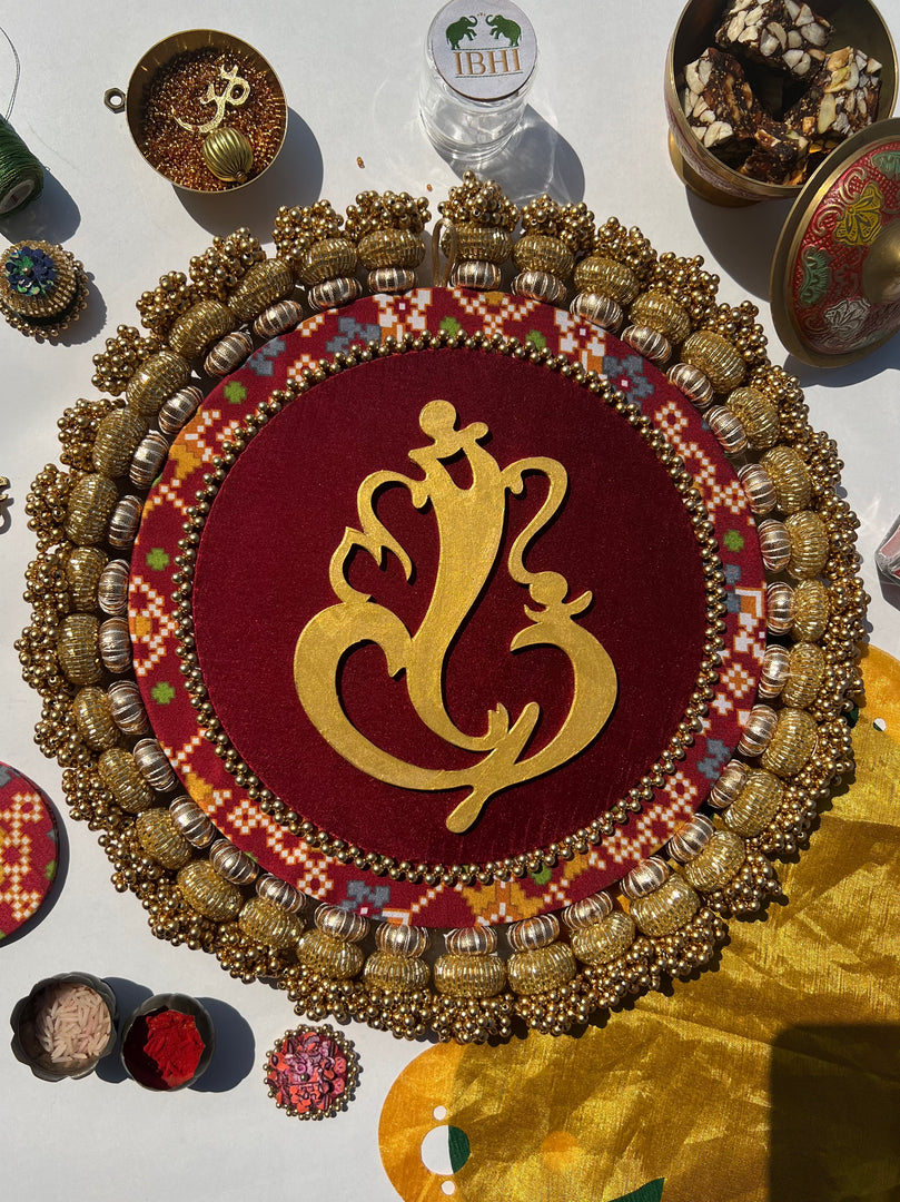 Ganesh Motif Platter + Hanging: Kamal Bandhej + Bottle Green Navratna Patola