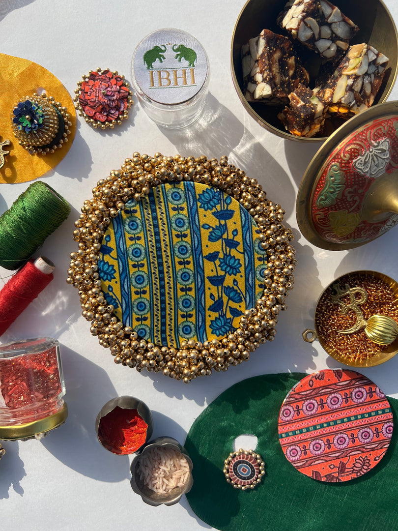 FIFO Platter: Golden Yellow + Maroon Navratna Patola