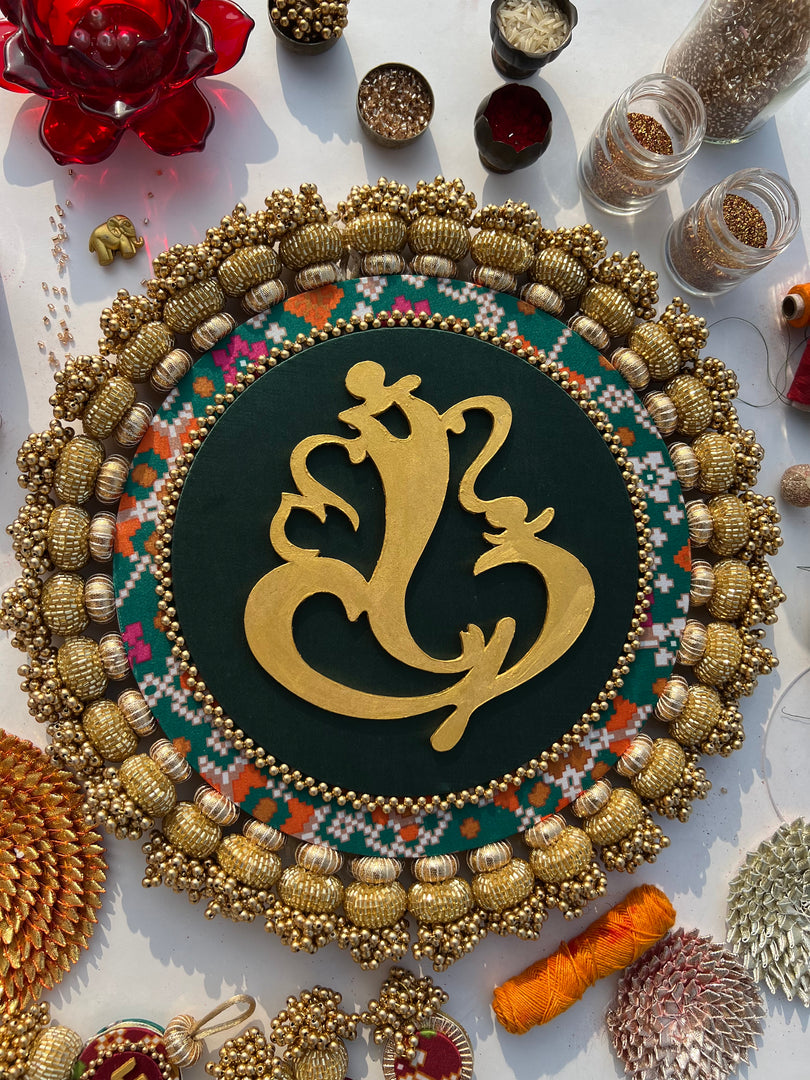 Ganesh Motif Platter + Hanging: Kamal Bandhej + Bottle Green Navratna Patola