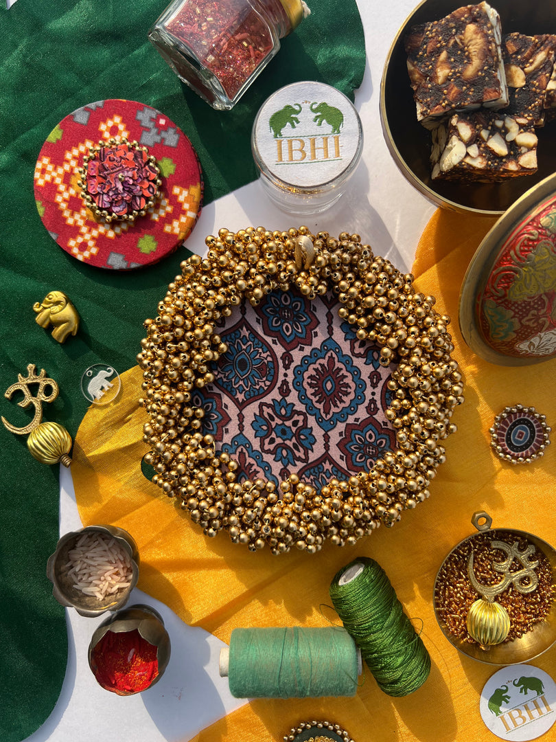 FIFO Platter: Golden Yellow + Maroon Navratna Patola