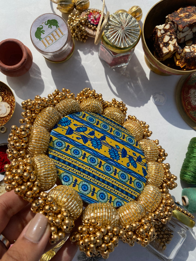 Mandala DIVA DIYA Platter: Solid Vermillion + Vermillion Congruous Divine Pichwai