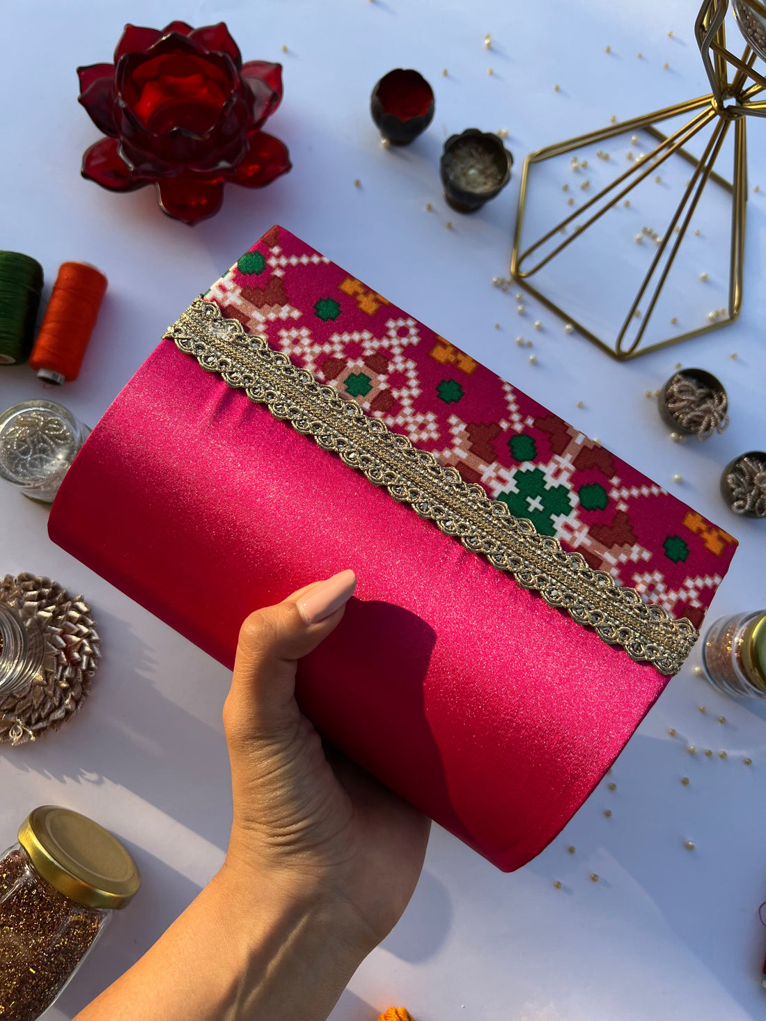 Gulaabi Rani Clutch