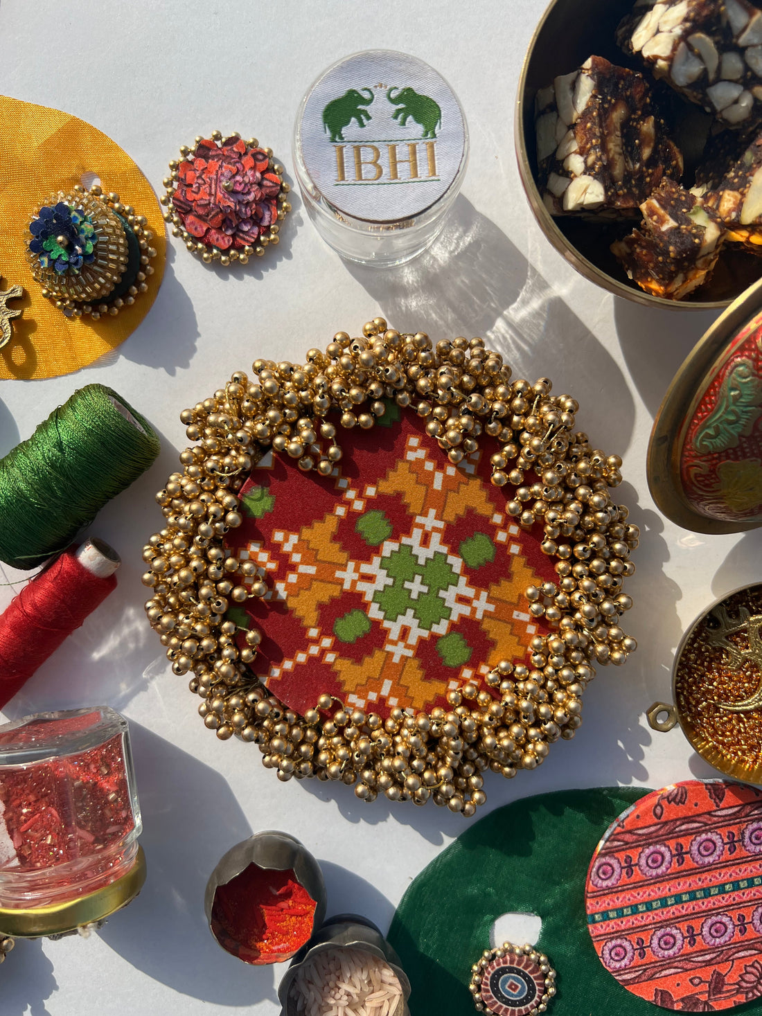 FIFO Platter: Golden Yellow + Maroon Navratna Patola
