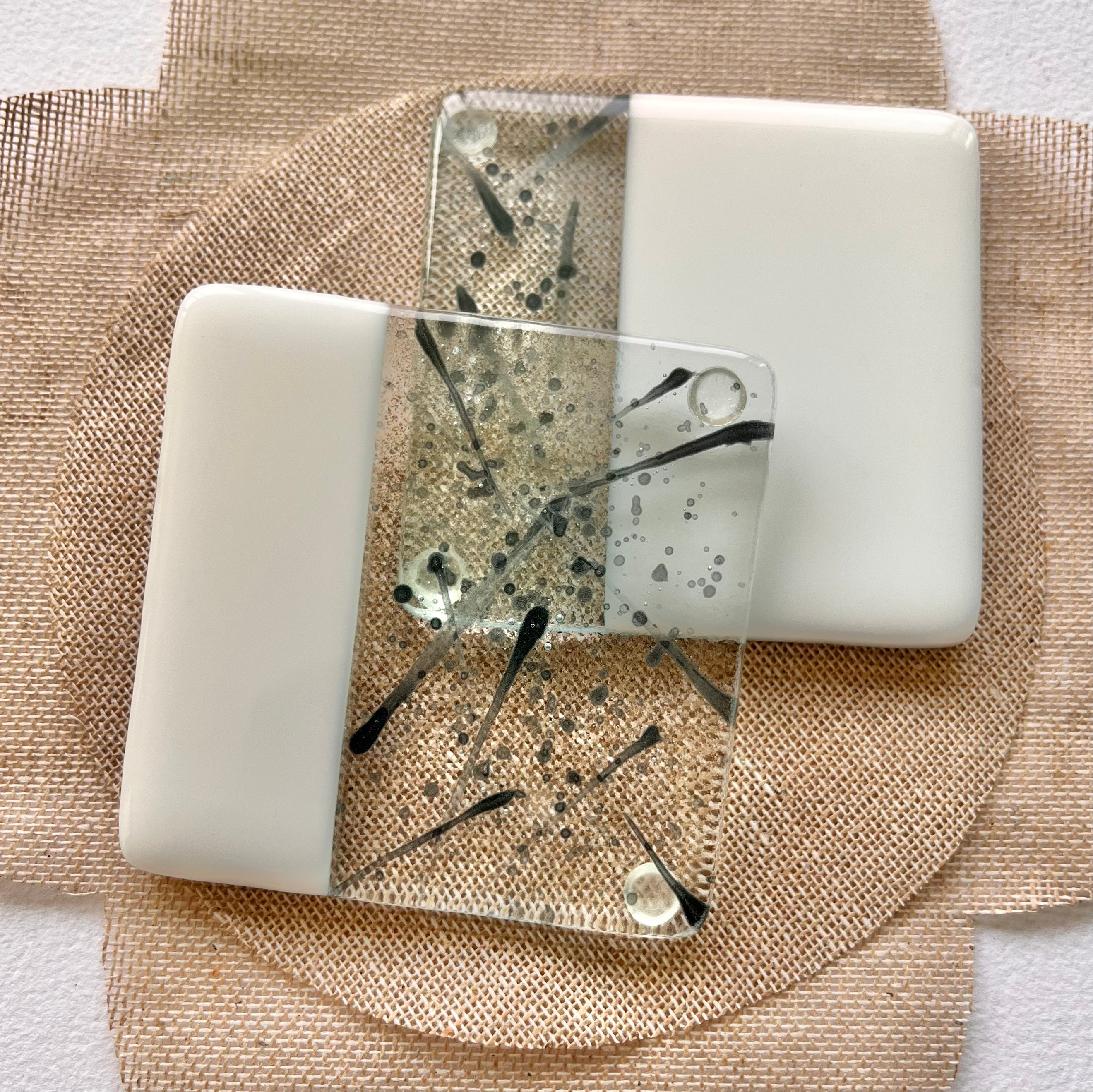 Even-steven Splash & Solid Milk White Fused-Glass Coasters