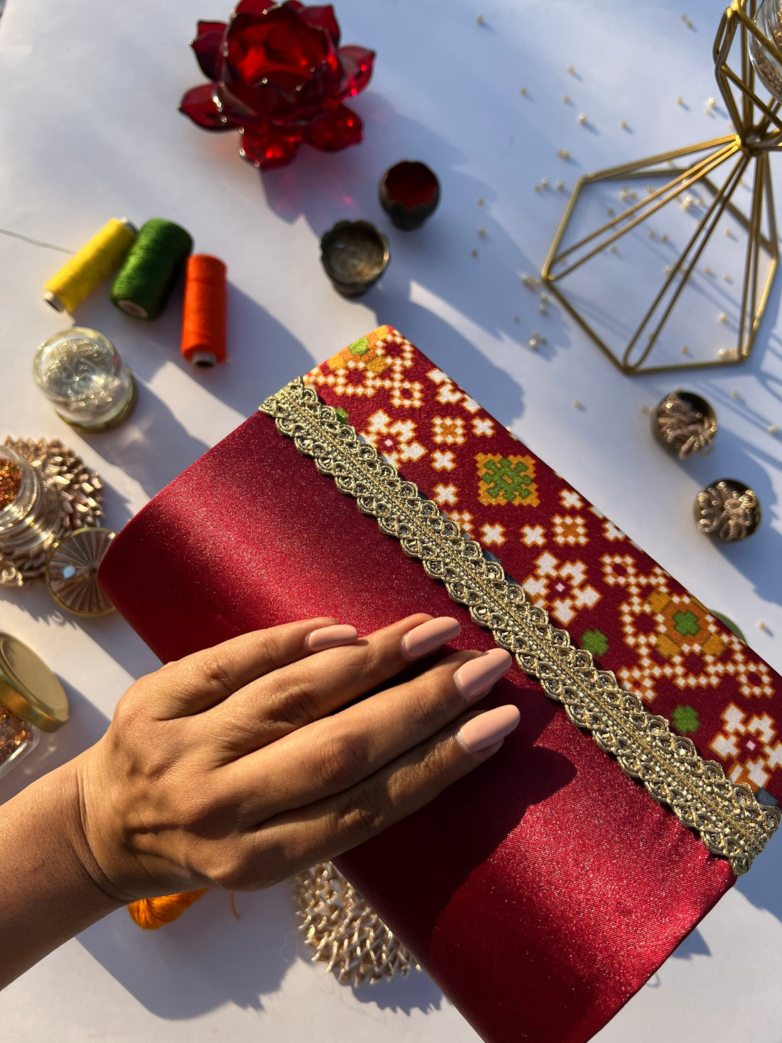 Manik Laal Navratna Patola Clutch