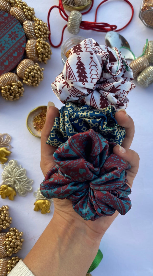 Christmas Blooms Scrunchie: Set of 3