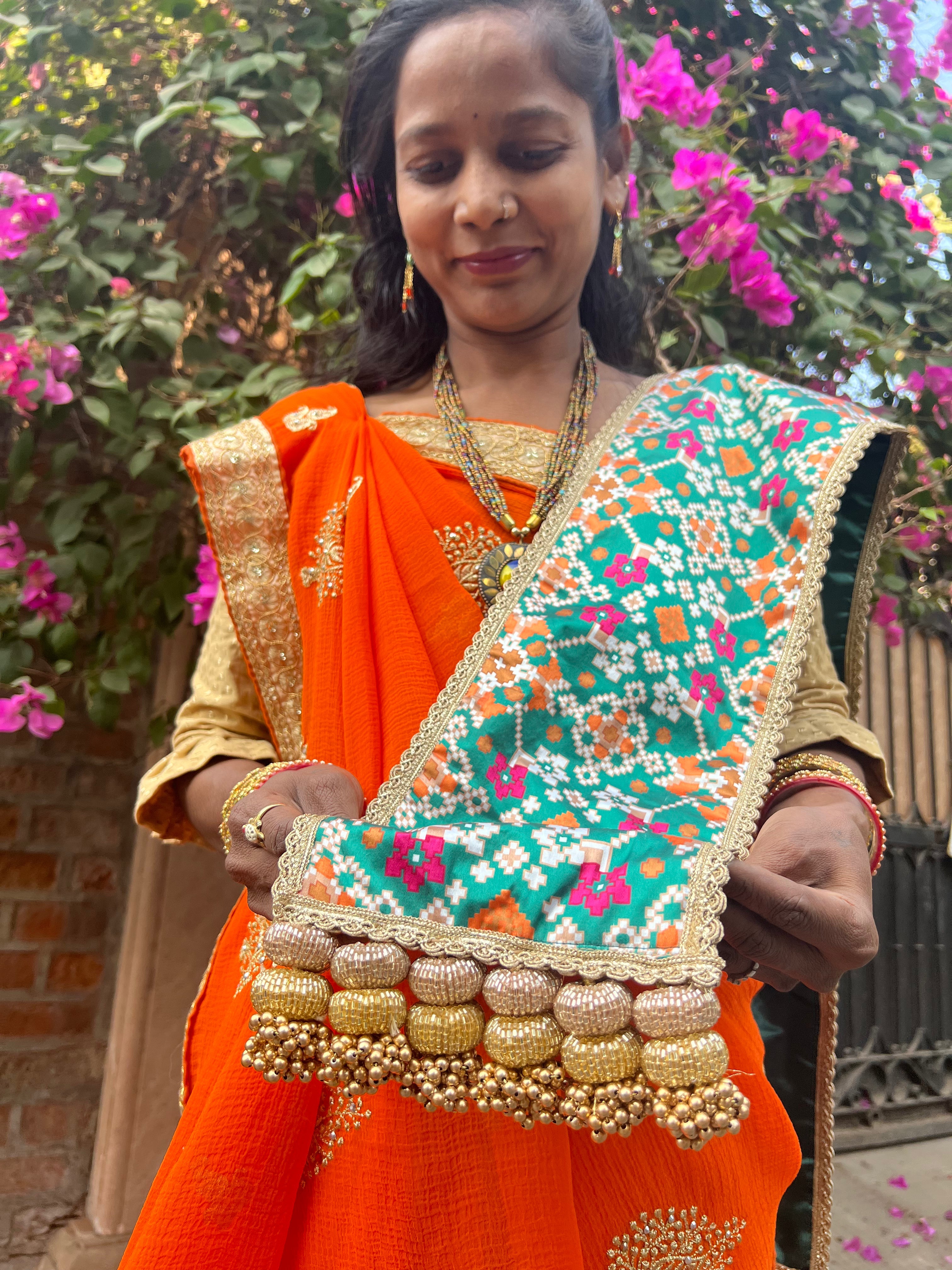 KHES: Panna Hara Navratna Patola + Solid Green