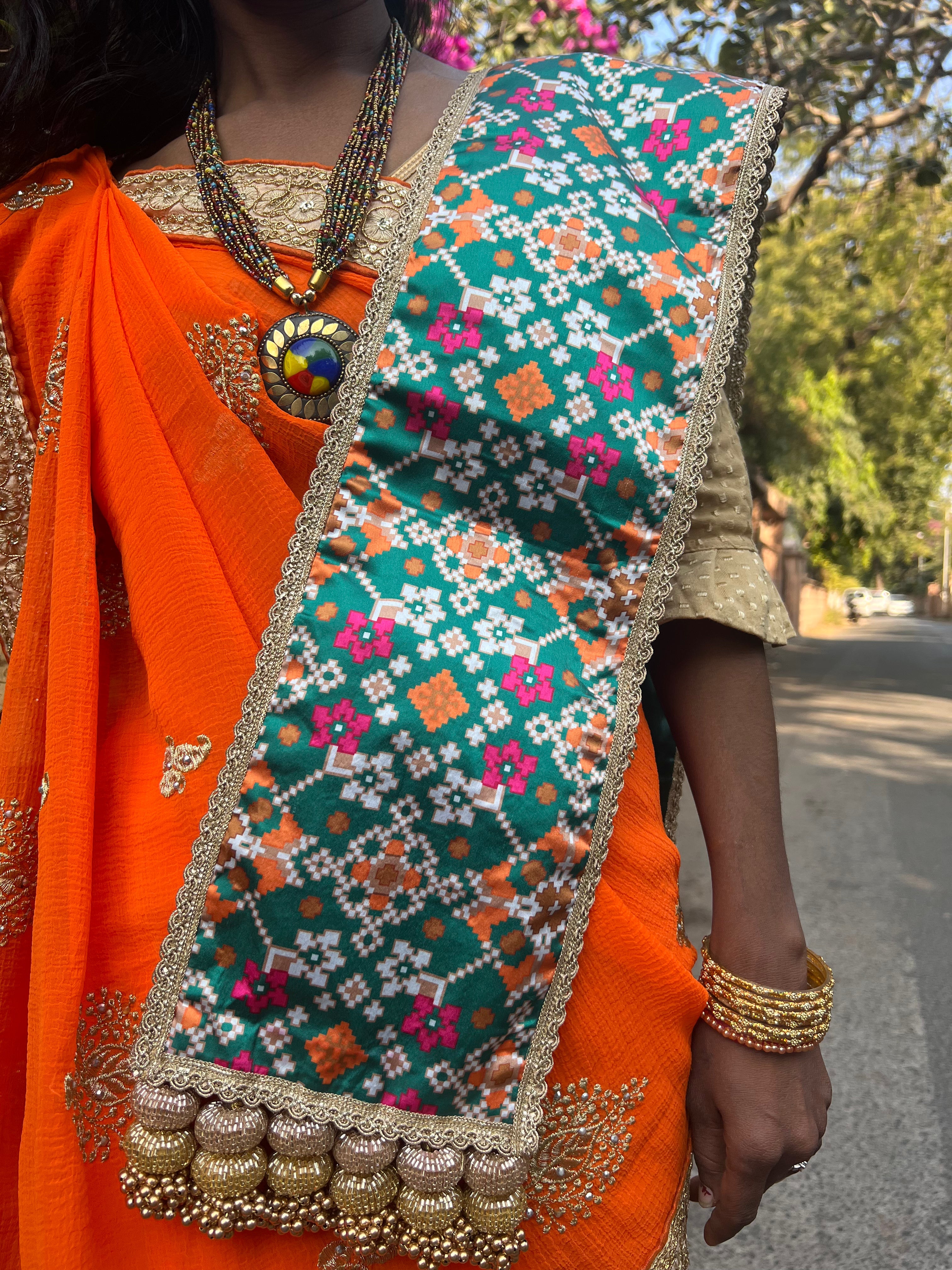 KHES: Panna Hara Navratna Patola + Solid Green