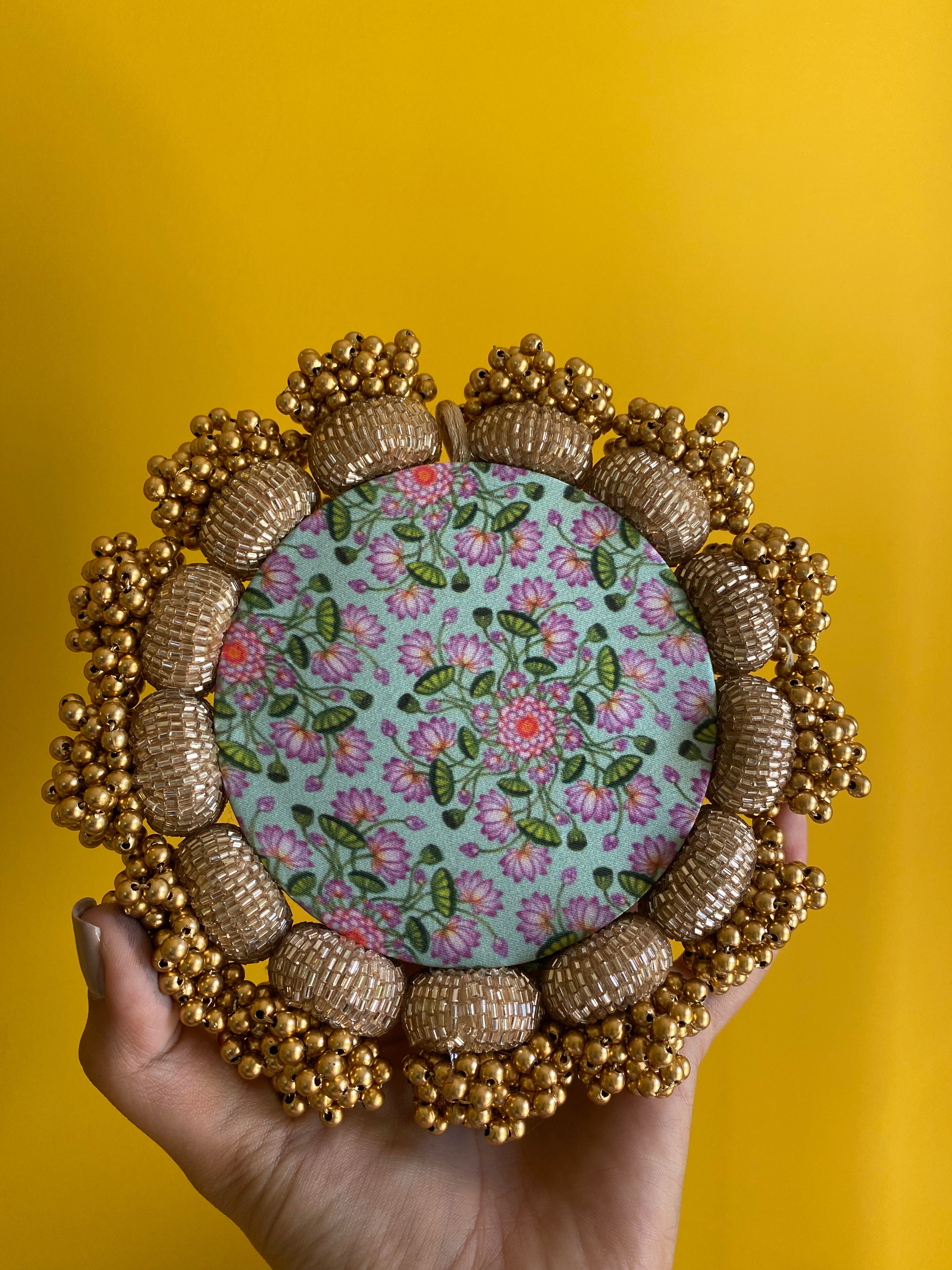 Mandala DIVA DIYA Pallet: Solid Pastel Pistachio + Pastel Pistachio Inflorescence  Divine Pichwai