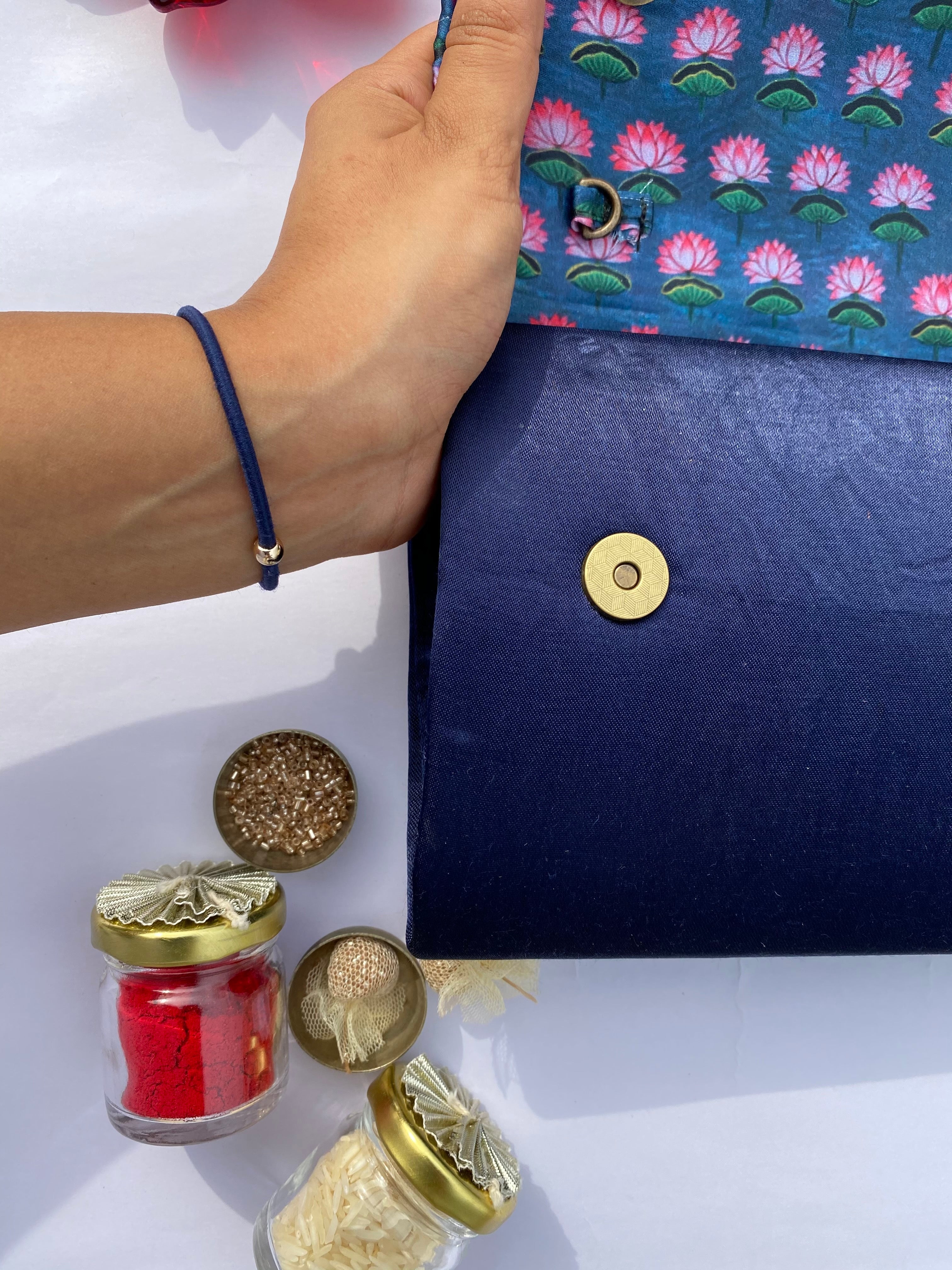Kamal Baag Clutch
