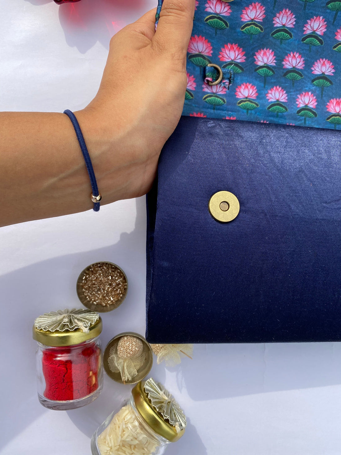 Kamal Baag Clutch