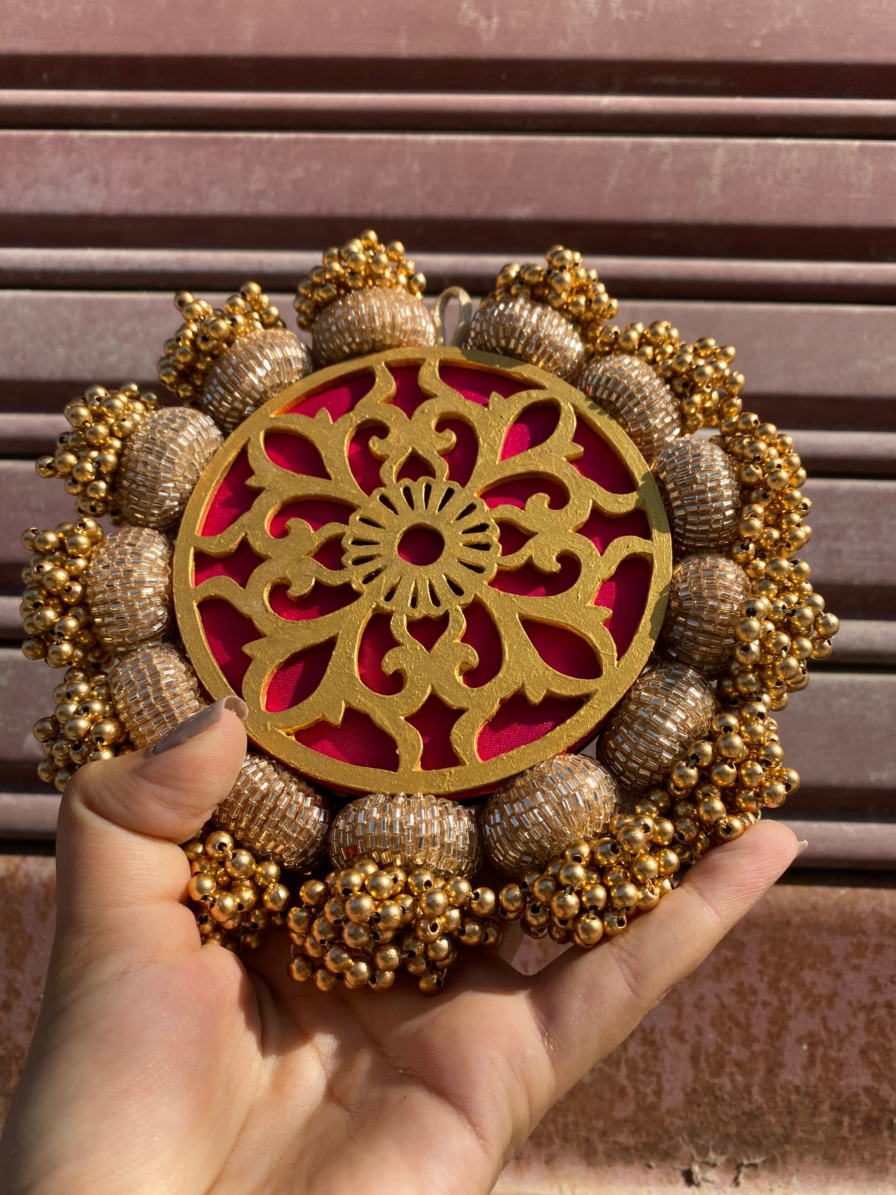 Manjari CHAAND SE SUNDAR Pallet: Solid Maroon + Pink Colloquial Divine Pichwai