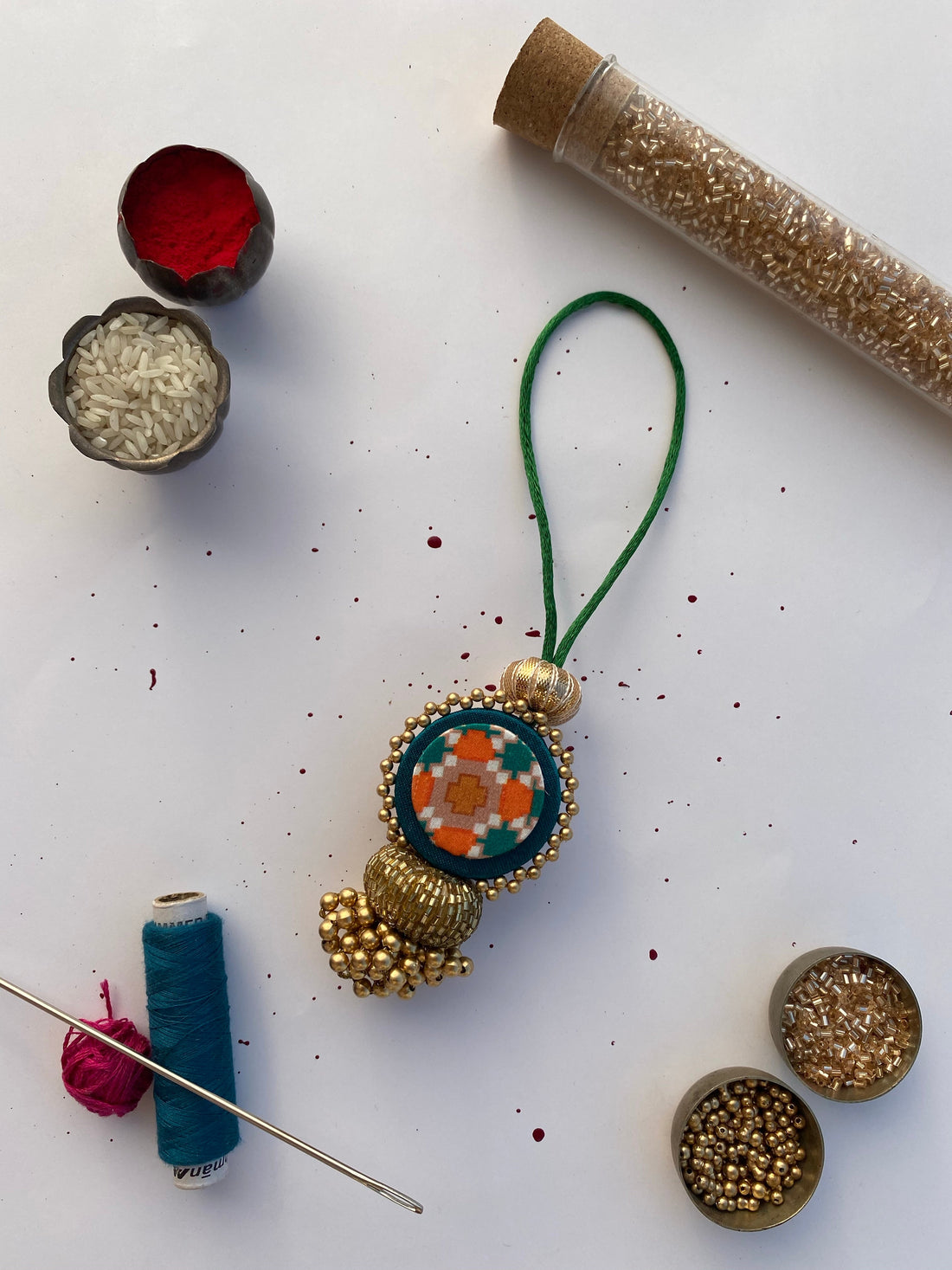 Go-Green Rakhi Ensemble