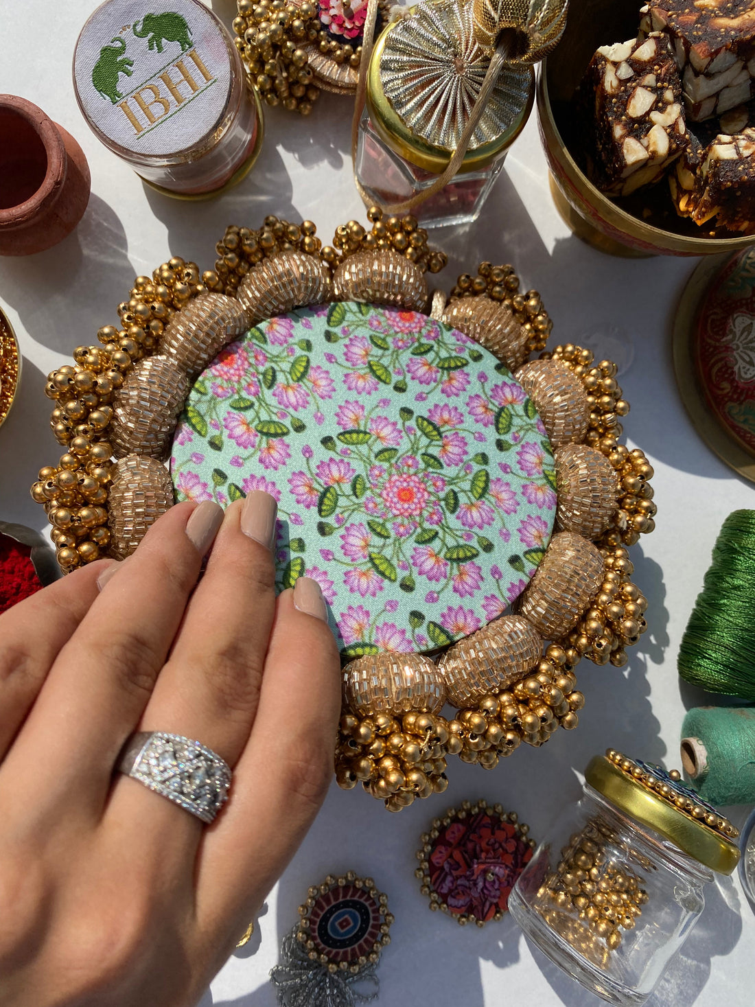Mandala DIVA DIYA Pallet: Solid Pastel Pistachio + Pastel Pistachio Inflorescence  Divine Pichwai
