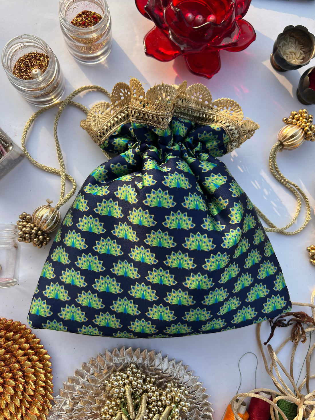 Mini Platters + Potli =Best Wedding Giveaway!