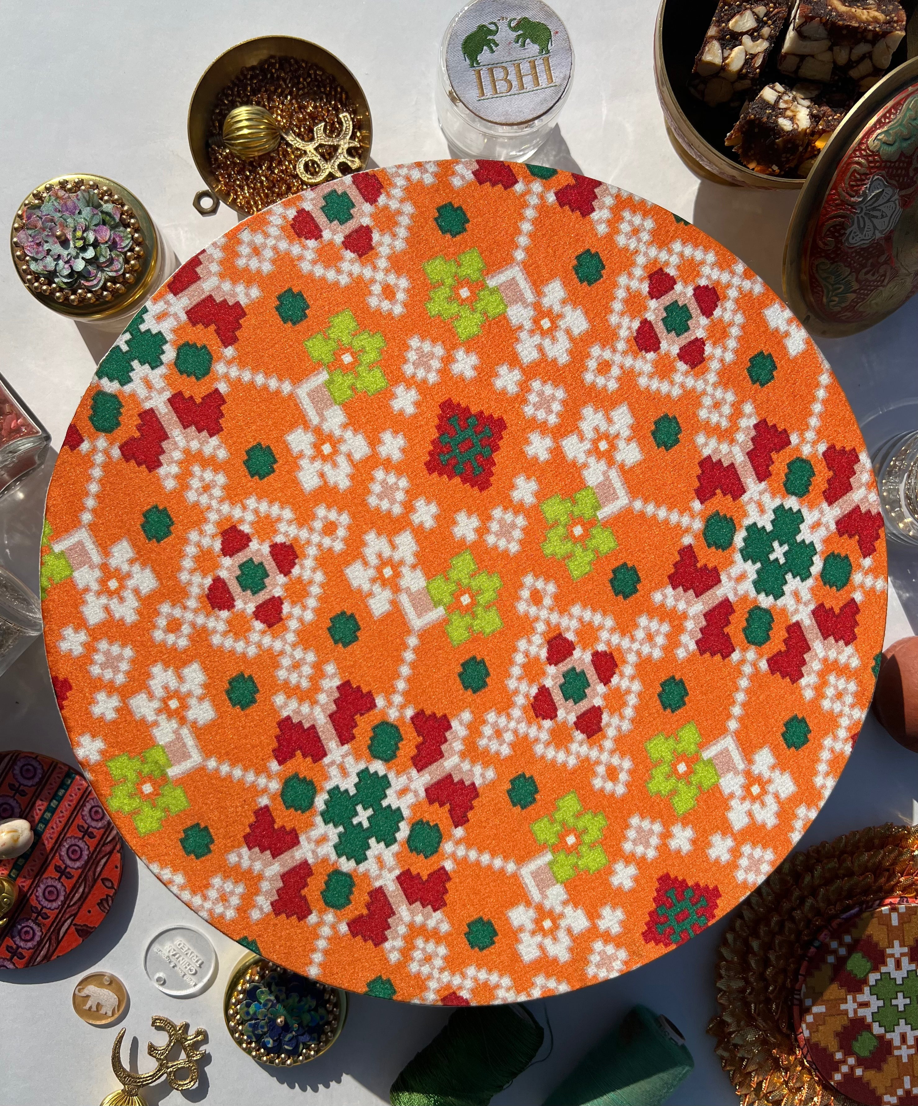 Golden Yellow Navratna Patola Dangler Platter (Medium)