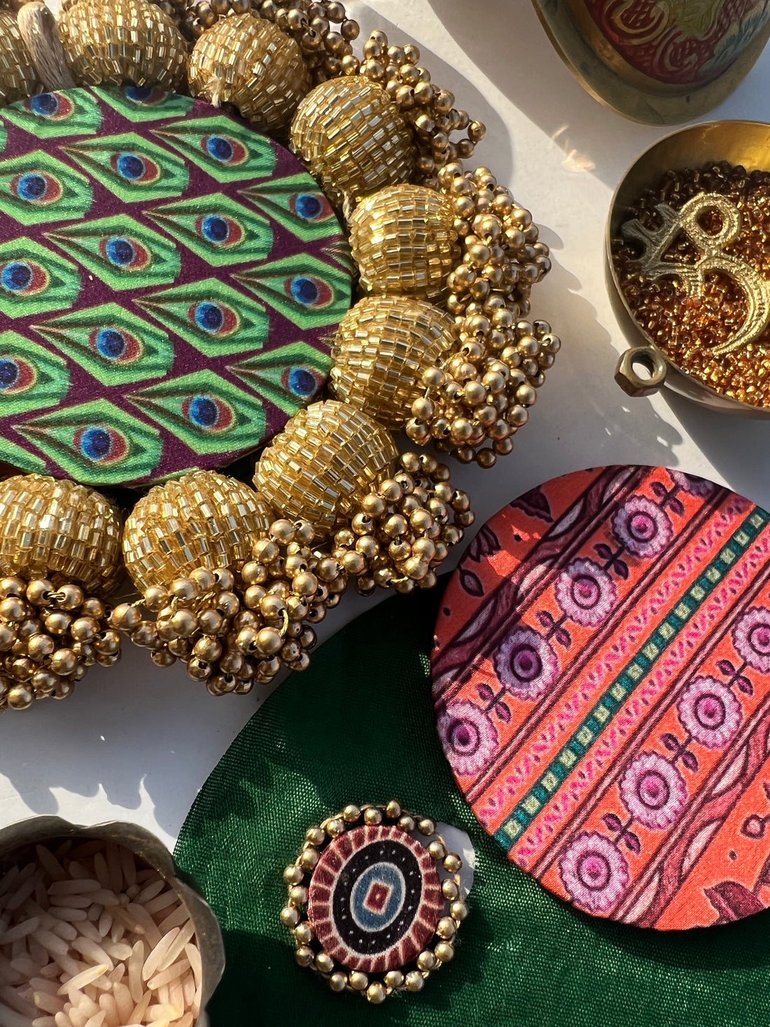 Spherical Mini Platter: Quill Mor Bani Thangat Kare + Bottle Green Navratna Patola