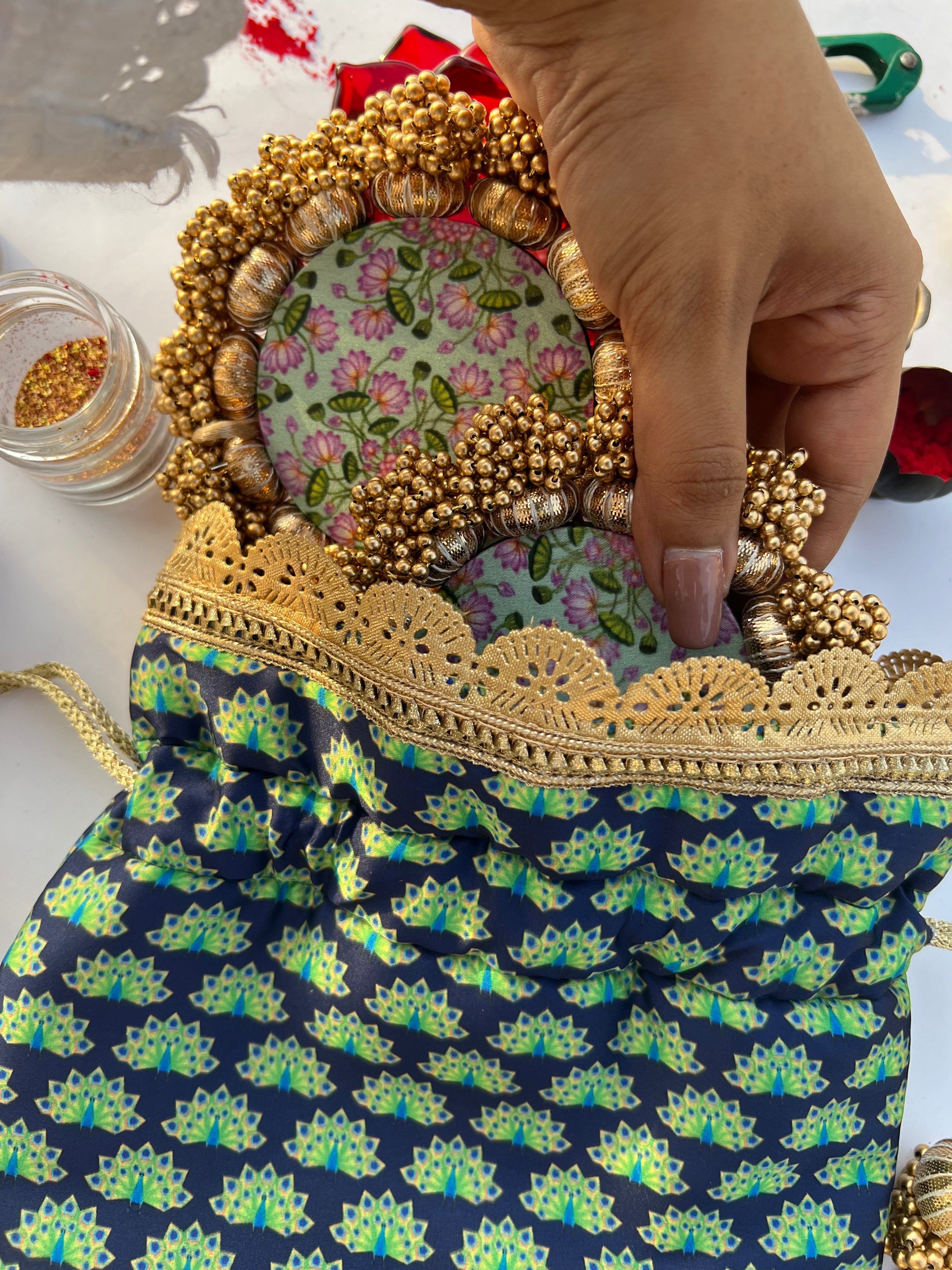 Mini Platters + Potli =Best Wedding Giveaway!