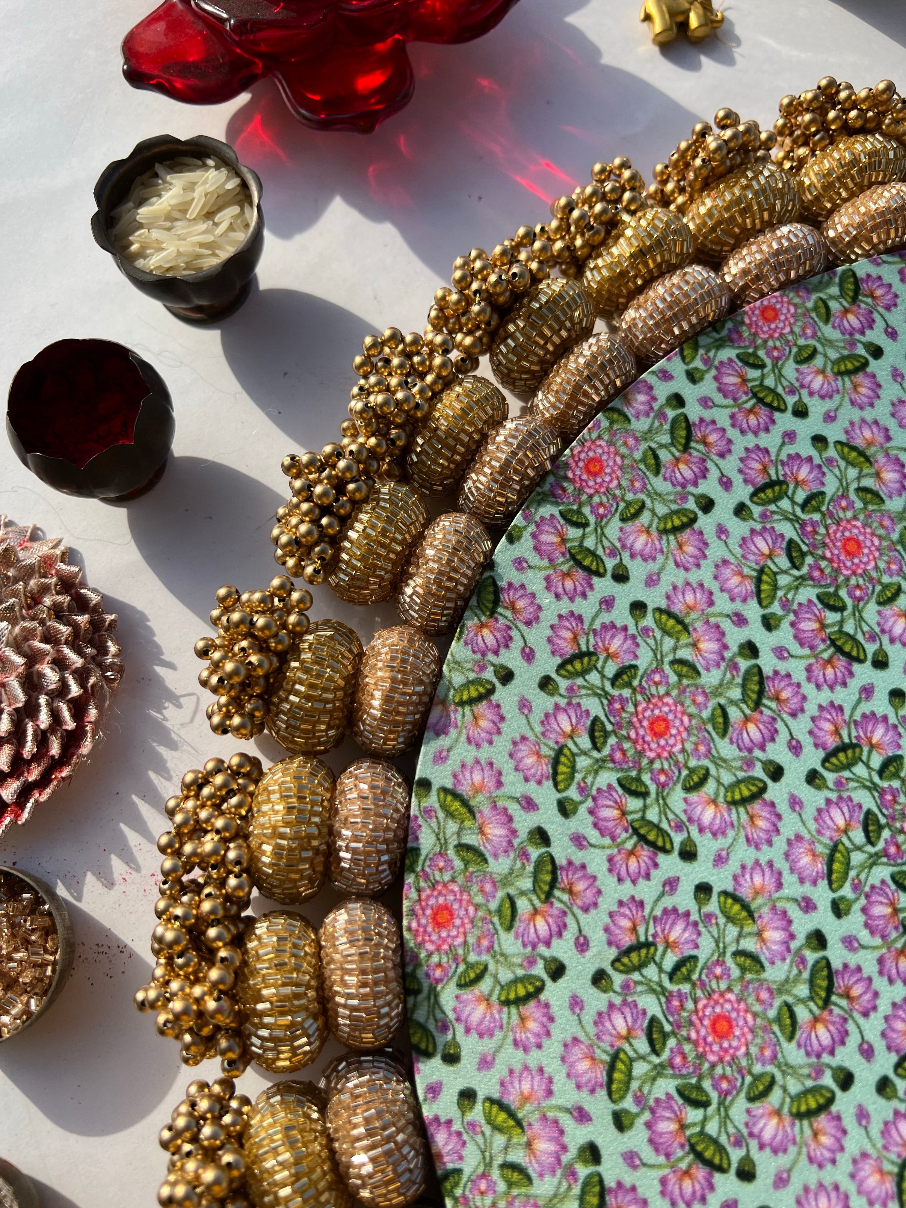 Pastel Pistachio Inflorescence Divine Pichwai Mirror Pallet- Regular