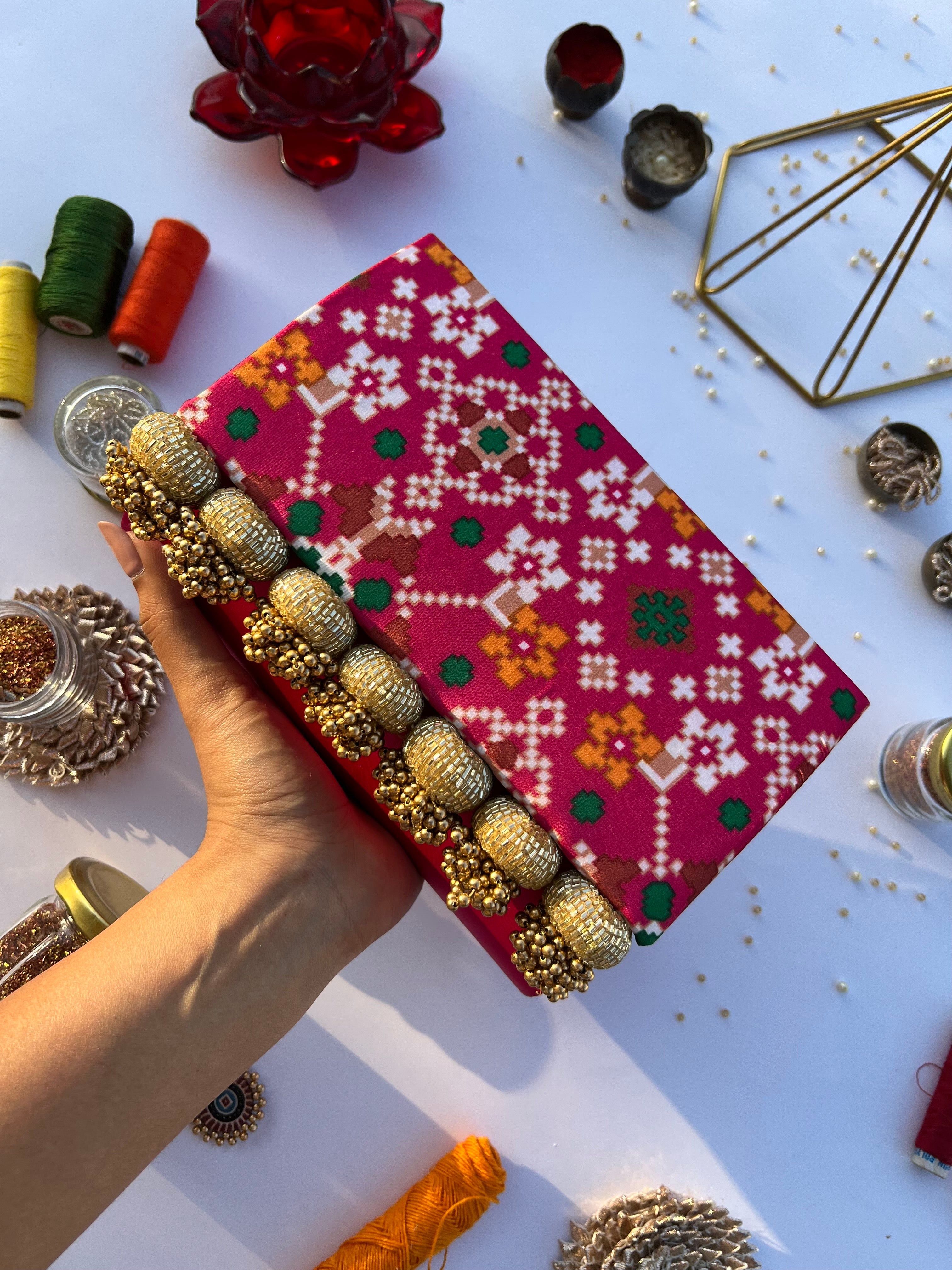 Gulaabi Rani Clutch